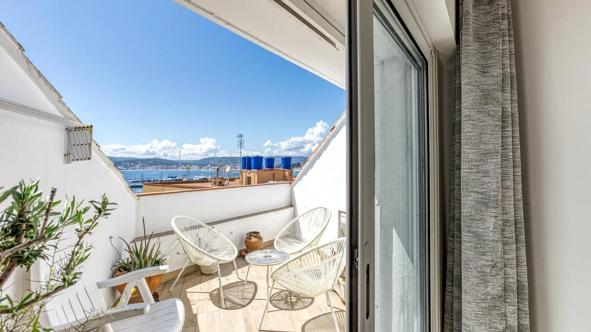 Apt En Palamos Con Vistas Al Mar 0*,  Spain